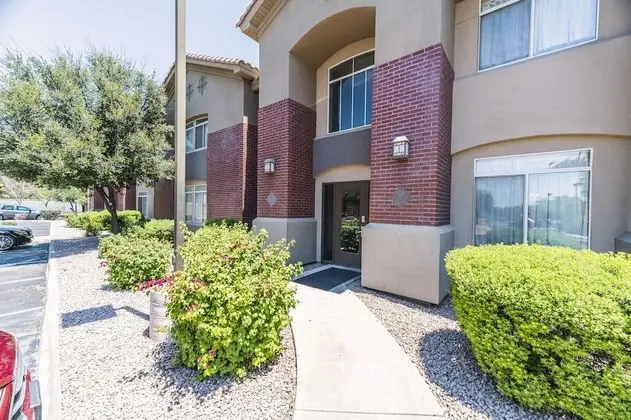 Metro Chandler Apartments - Dış Mekan