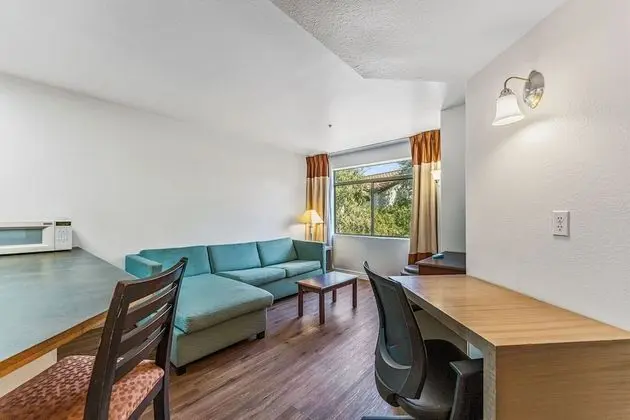 Metro Chandler Apartments - Oda