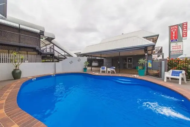 Metro Motel Rockhampton - Havuz