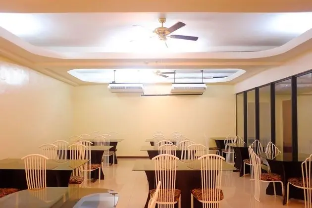 Metro Park Hotel Mandaue - Yerinde Yemek