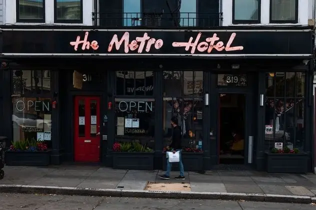 The Metro Hotel - Dış Mekan
