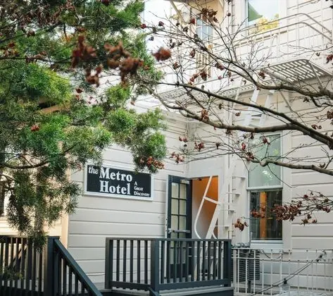 The Metro Hotel - Dış Mekan