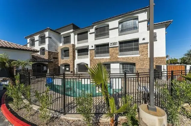 Metro Tempe Apartments - Dış Mekan