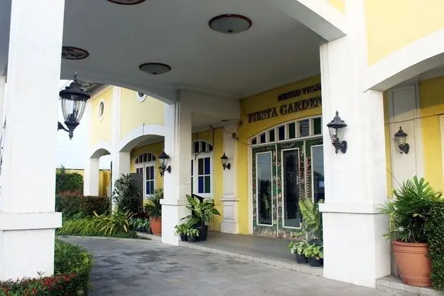 Metro Vigan Fiesta Garden Hotel - Dış Mekan