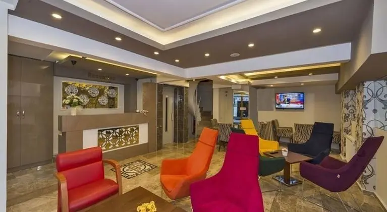 Metrolux Hotel - Lobi