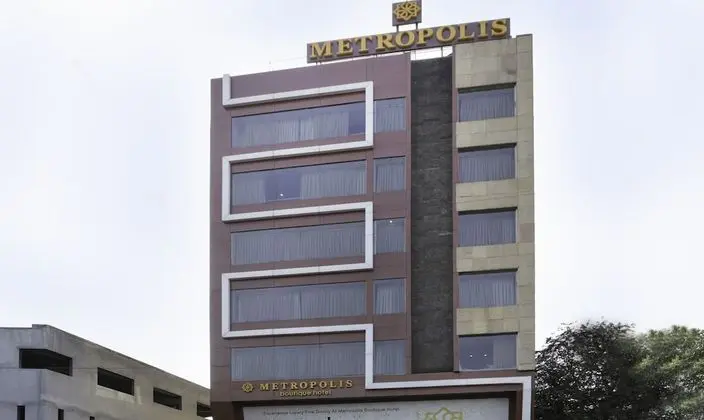 Hotel Metropolis - Dış Mekan