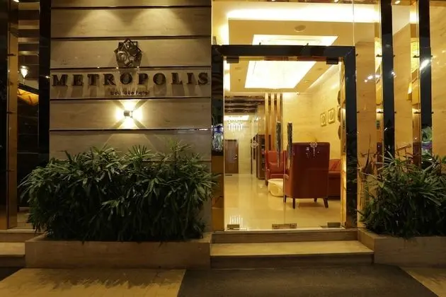 Hotel Metropolis - Dış Mekan