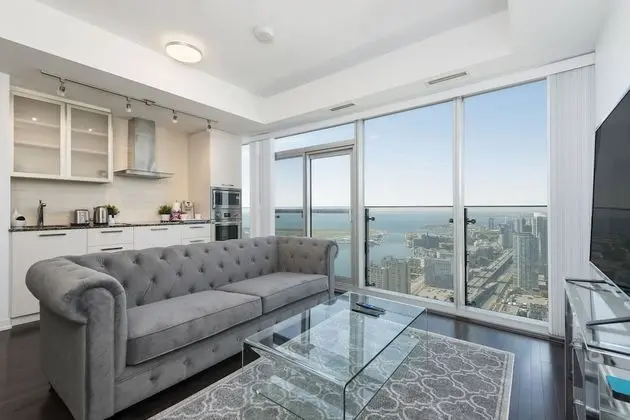 Metropolis Condotel Suites - York Street