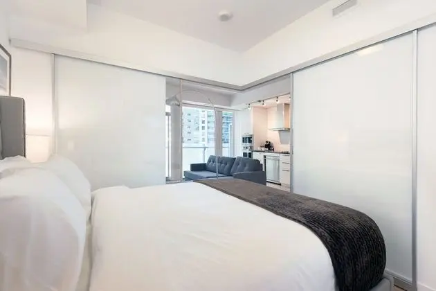 Metropolis Condotel Suites - York Street - Oda