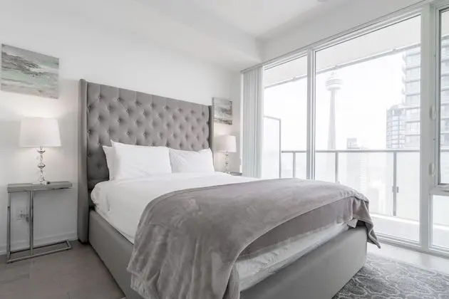Metropolis Suites - Peter St - Oda