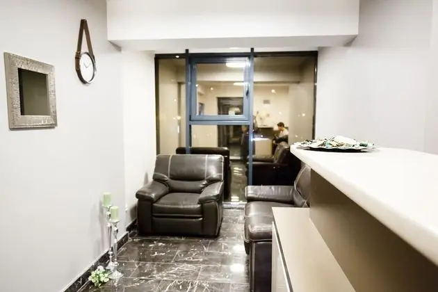 Metropolitan Iassium Luxury Suites - Lobi