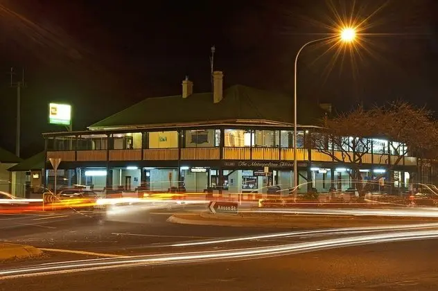 Metropolitan Hotel Orange