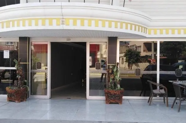 Metros Hotel