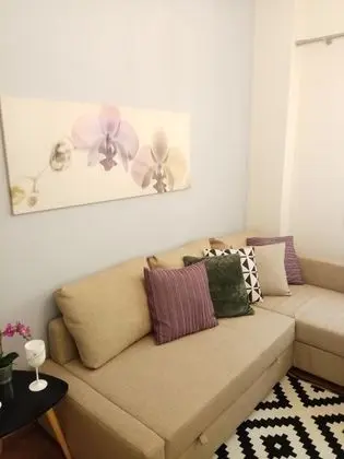 Mets Near From Panathenaic Kallimarmaro Stadium