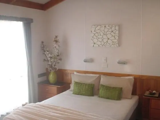 Metung Holiday Villas