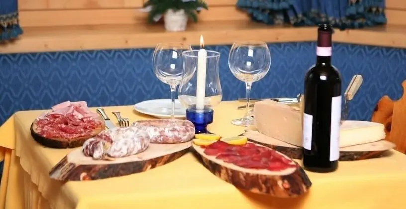 Meuble Cima Bianca Garni - Yerinde Yemek