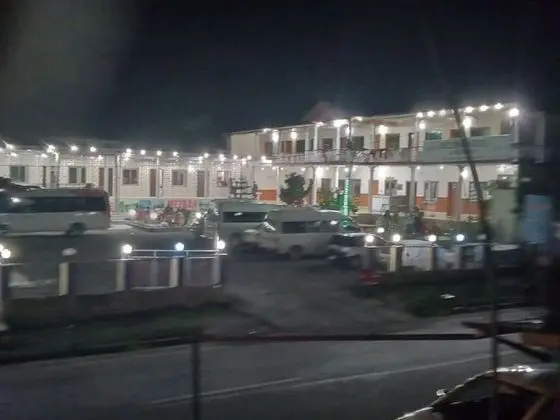 Mezban Hotel & Restaurant