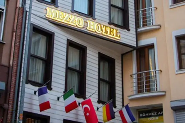 Mezzo Hotel