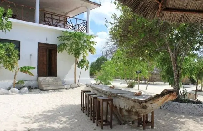 Mfumbwi Backpacker Lodge - Dış Mekan