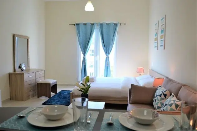 MGL - Spacious Studio Apartment - Oda Düzeni