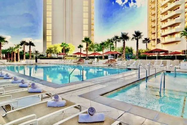 MGM Signature - VIP Vacation Suites - Havuz