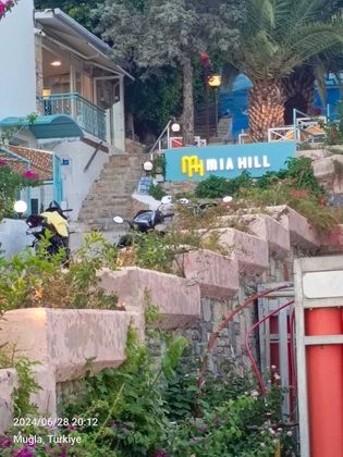 Mia Hill Suites