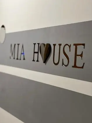 Mia House