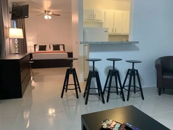 Miami Airport Apartment Inn - Oda Düzeni