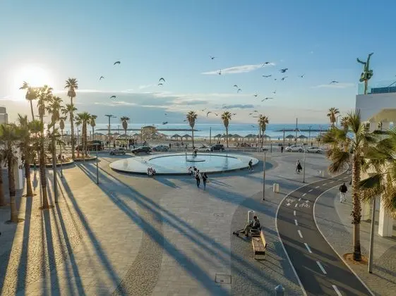Miami Beach Hotel Tel Aviv - Öne Çıkan Resim