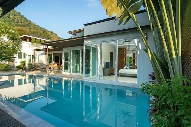Miami-Style Villa  2BR private pool