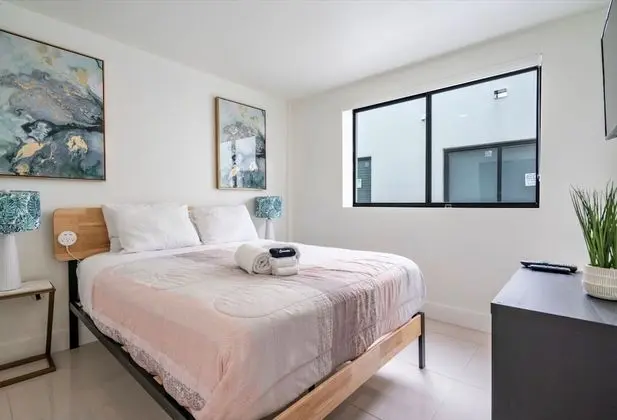 Miami Suite 303