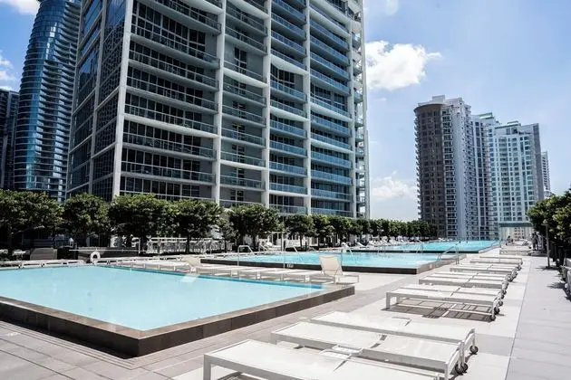 Miami Vacation Rentals - Brickell - Havuz