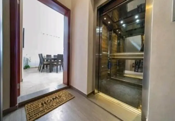MicanApartments by Mary serwah ocansey - Lobi