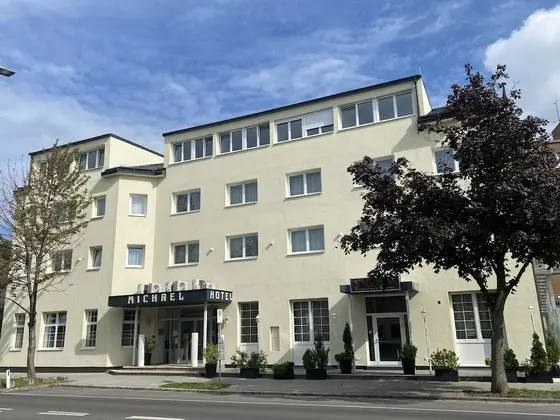 Hotel Michael - 1