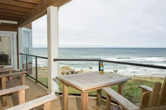 Michael's Beach Place @ Shoreline Ridge
