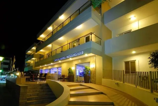 Michel Apartments