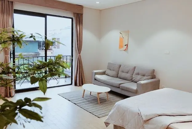 Michelle's Inn - Öne Çıkan Resim