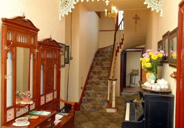 Mickey Bourke's Koroit Hotel - İç Mekan