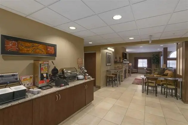Microtel Inn And Suites Minot - Lobi