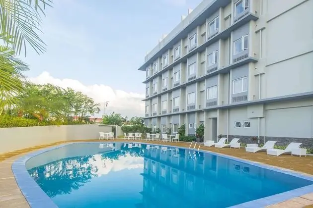 Microtel Inn & Suites San Fernando - Havuz