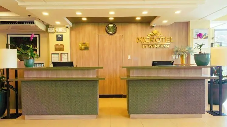 Microtel Inn & Suites San Fernando - Lobi