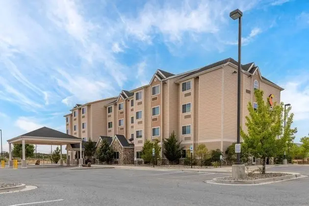 Microtel Inn & Suites by Wyndham Aztec Farmington - 1