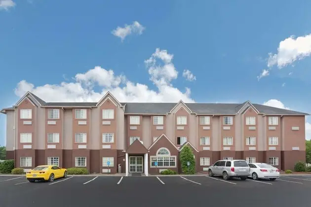 MICROTEL INN & SUITES BY WYNDHAM BRANDON