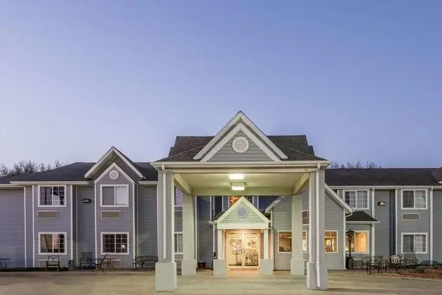 MICROTEL INN & SUITES BY WYNDHAM BRUSH