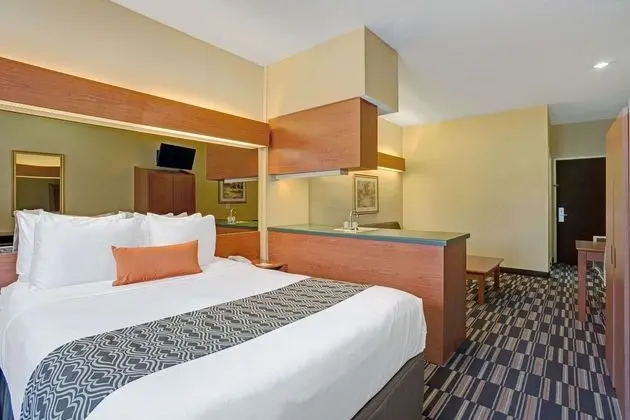 MICROTEL INN & SUITES BY WYNDHAM BUSHNELL - Oda