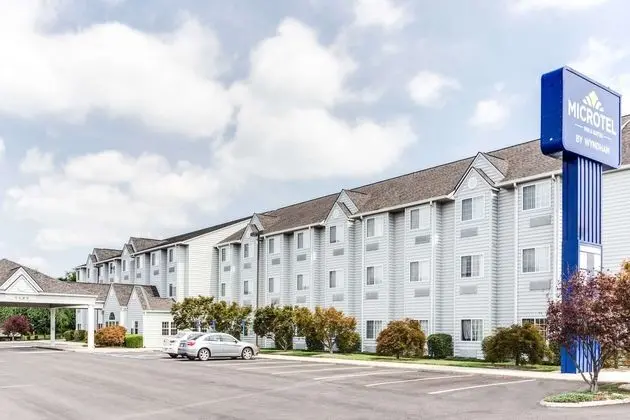 MICROTEL INN & SUITES BY WYNDHAM CHRISTIANSBURG/B