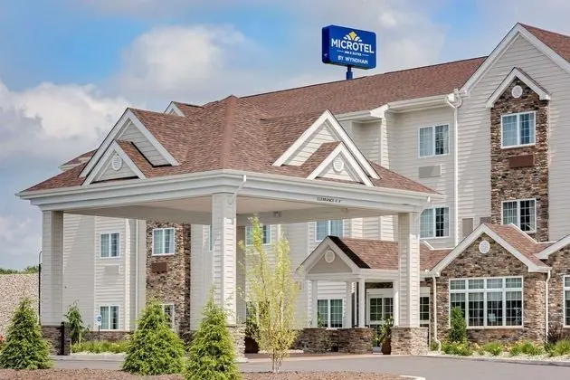 MICROTEL INN & SUITES BY WYNDHAM CLARION