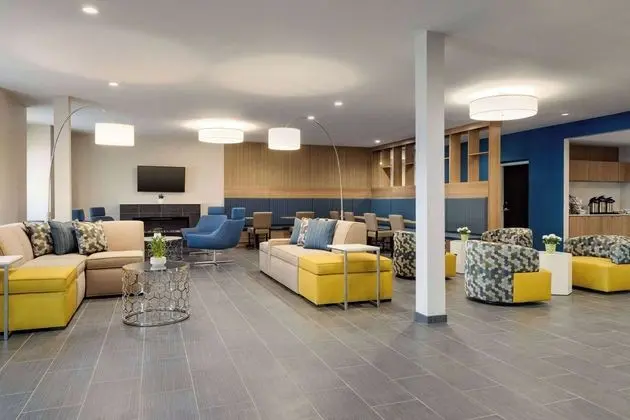 Microtel Inn & Suites by Wyndham Gambrills - Lobi