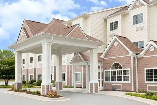 MICROTEL INN & SUITES BY WYNDHAM GREENVILLE/UNIVE