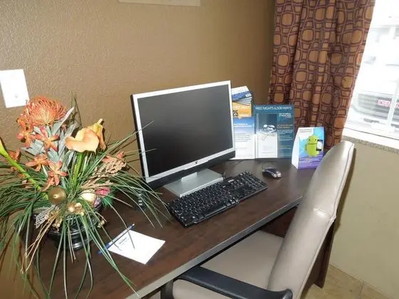 MICROTEL INN & SUITES BY WYNDHAM HARRISONBURG